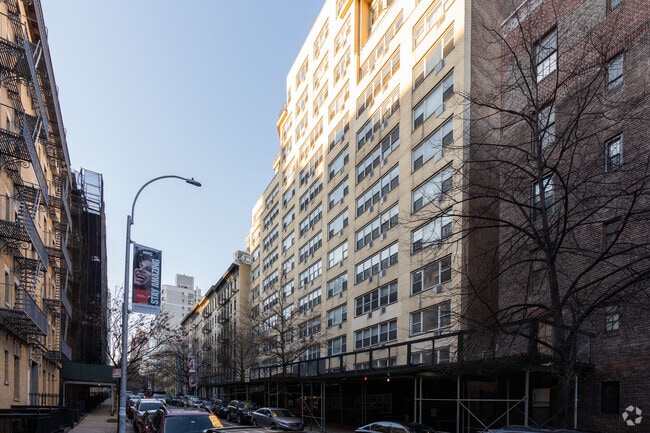 Building Photo - 435 E 65th St