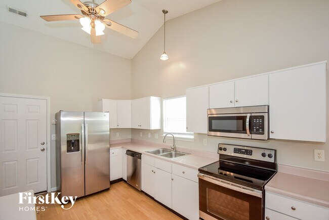 Foto del edificio - 17248 Futch Way