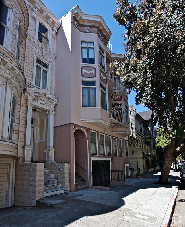 Building Photo - 2867 Sacramento St