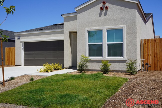 Foto del edificio - MOVE IN SPECIAL! $500 OFF First Month Rent! Spacious 4 Bed/2 Bath Brand New Build! in Bakersfield...