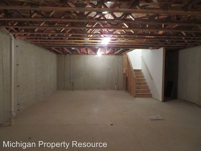 Building Photo - 3 br, 2.5 bath House - 3399 Ewald Circle