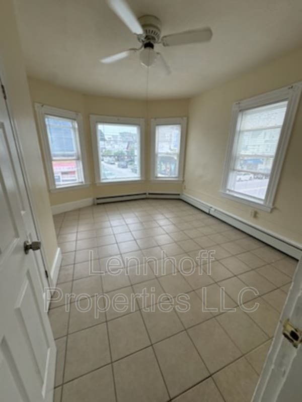 Foto del edificio - 159-167 S Union Street - 161-3R