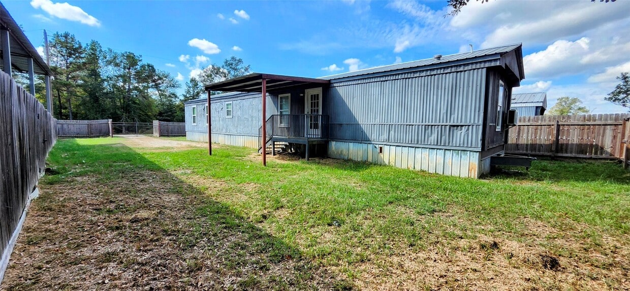 Primary Photo - 2555 Lee Turner Rd