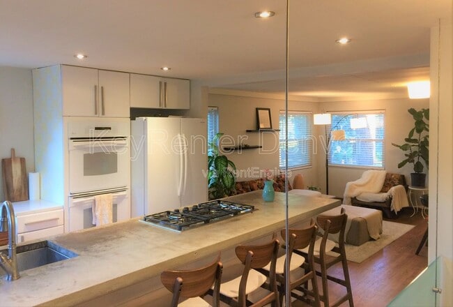 Foto del edificio - 5306 W Kentucky Ave