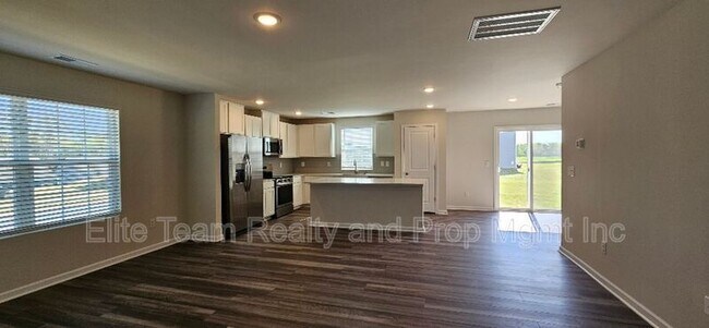 Building Photo - 1615 Cannonball Ln