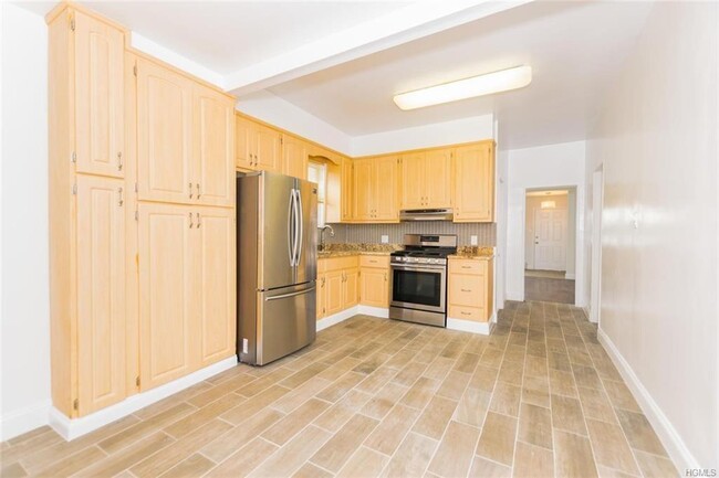 Building Photo - 65 Dunston Ave