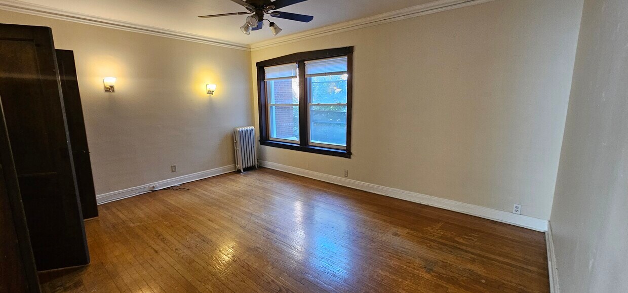 Foto principal - 4411 N Winchester Ave