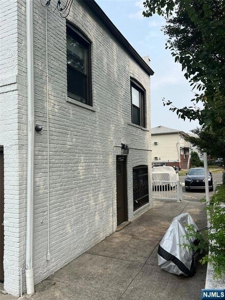 Foto del edificio - 432 Broad Ave
