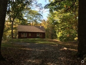 Building Photo - 537 Toby Hill Rd