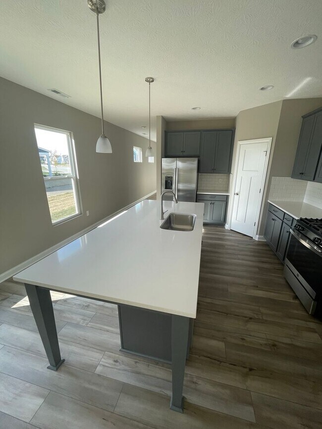 Building Photo - Beautiful New Ranch Home in Powell Availab...