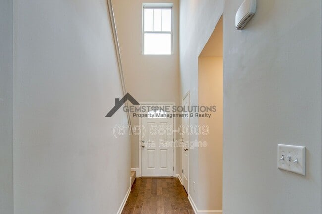 Building Photo - 4018 Commons Dr