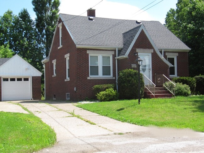 Building Photo - 1009 Filmore Ave