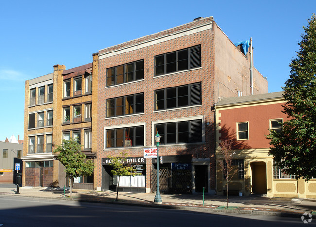 Building Photo - Lofts at 243