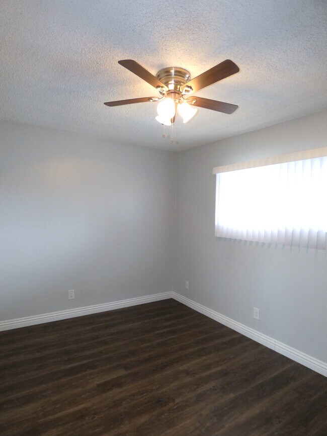 Foto del edificio - 9318 Artesia Blvd