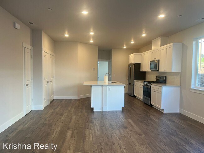 Foto del edificio - 3 br, 2.5 bath House - 16677 SW Colorado Ln,