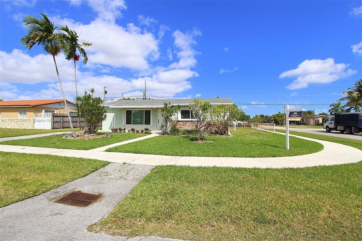 Foto principal - 6203 SW 108th Pl
