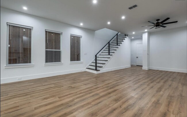 Foto del edificio - 2343 Hondo Ave