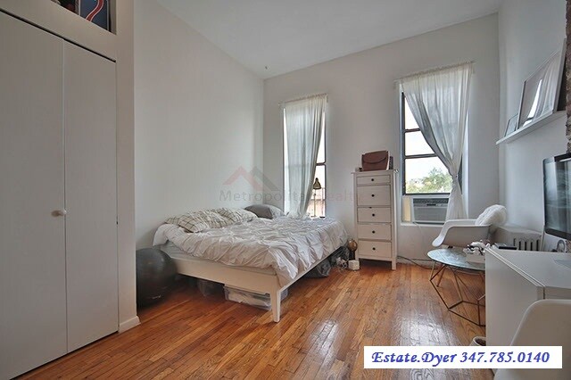 Primary Photo - 453 7th Ave
