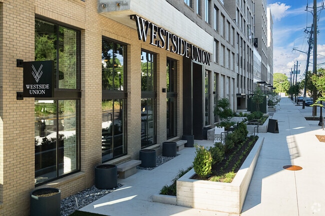 Building Entrance - Westside Union