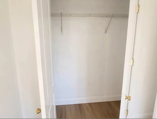 Foto del edificio - 141-33 Pershing Crescent