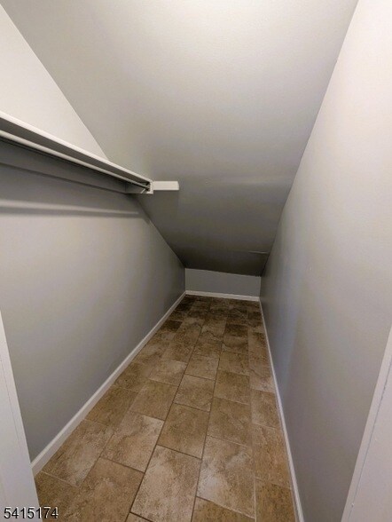 Foto del edificio - 437 E 21st St