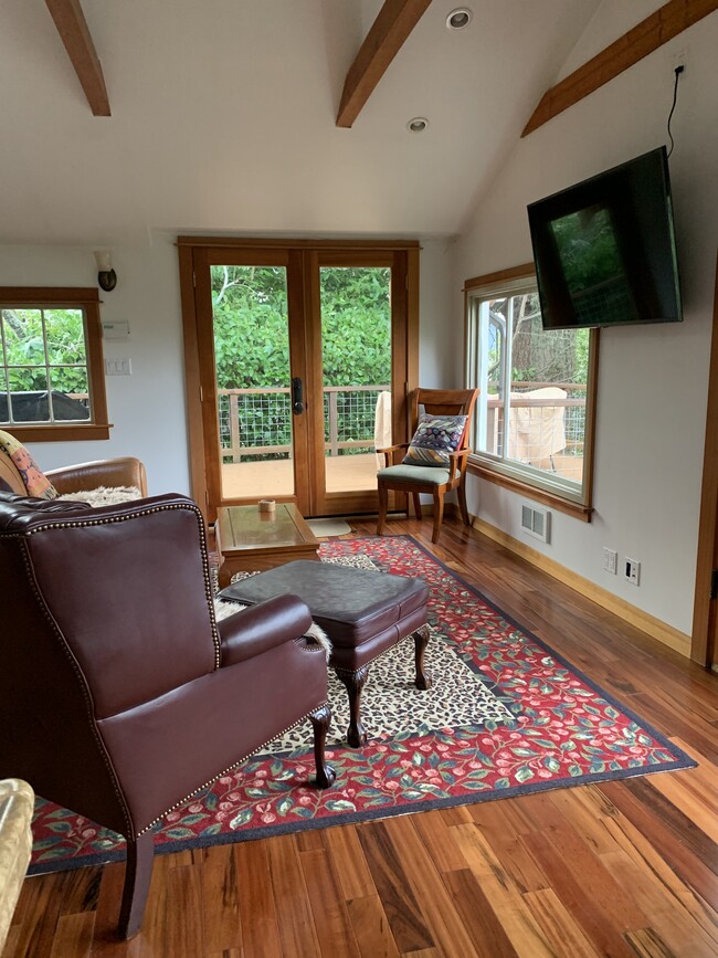 Living Area to Side Deck - 6723 Sunset View Dr NW