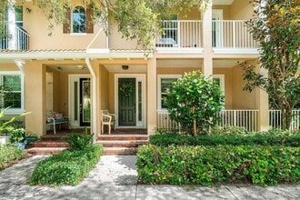Building Photo - 1119 Community Dr