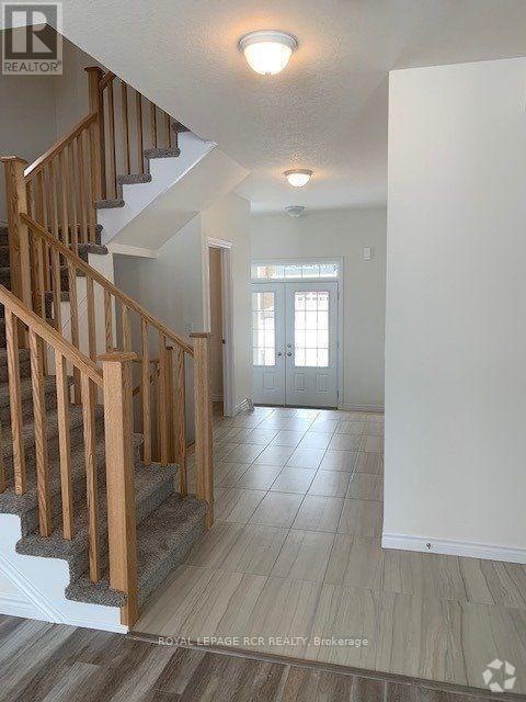 Building Photo - 8 Gourlay Farm Ln