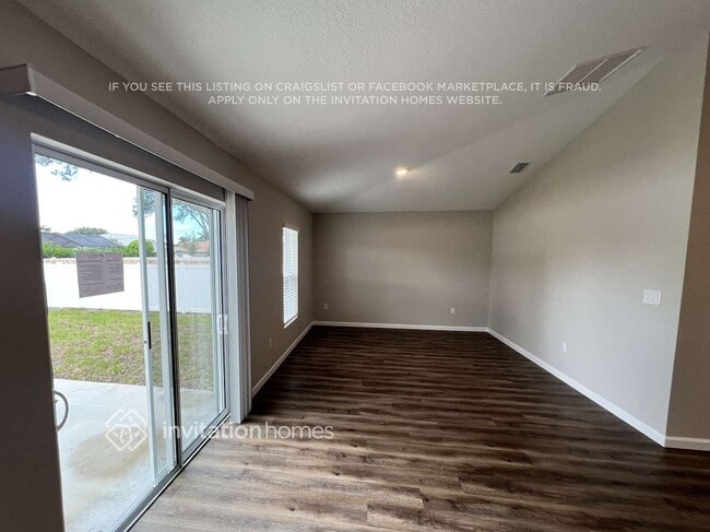 Building Photo - 313 SW Nativity Terrace