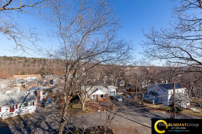 Foto del edificio - 48 Caldwell Rd