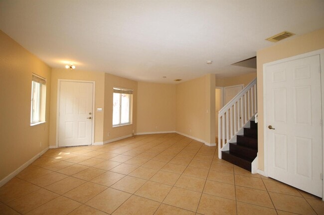 Building Photo - 6602 Sandy Bank Ter