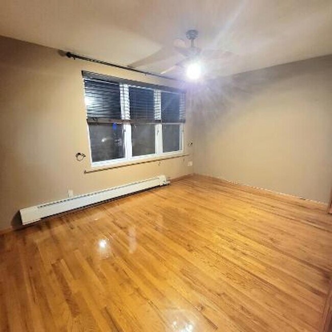 Foto del edificio - 2048 E 34th St