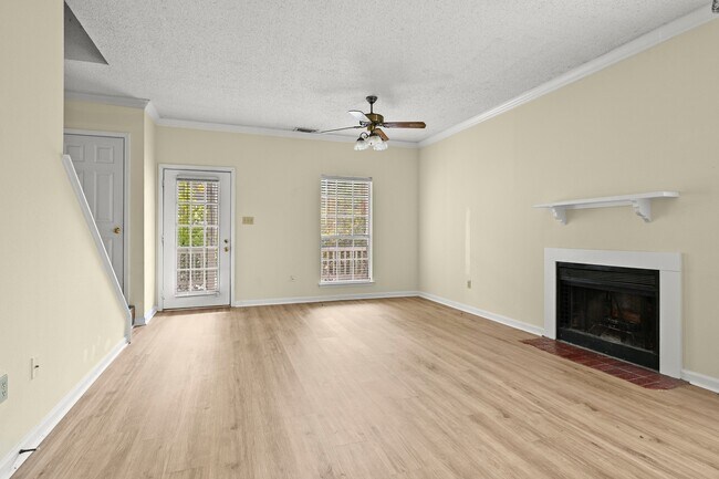 Building Photo - 5386 Rosedown Ct