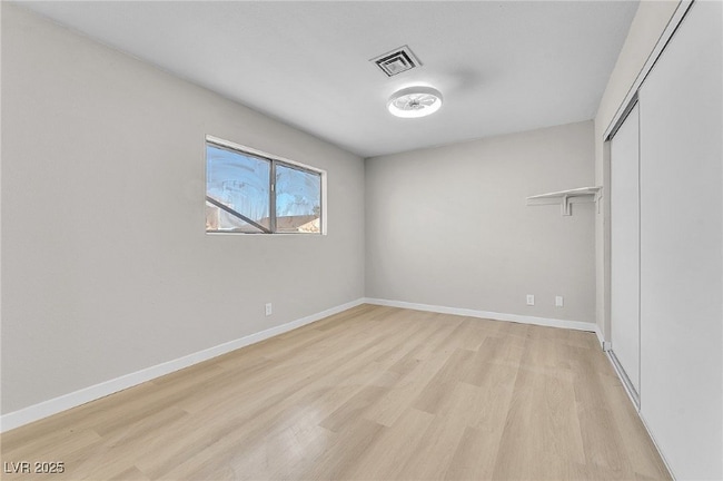 Foto del edificio - 5205 Golden Ln