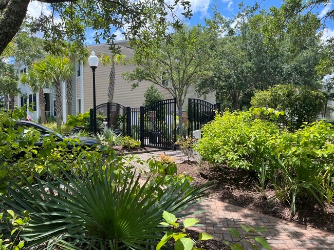 Building - 1755 Central Park Rd