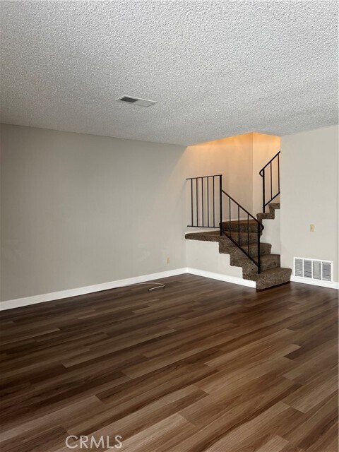 Building Photo - 6472 Pepper Hill Dr