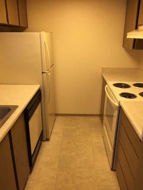 Building Photo - Brittany House - 2 bedrooms