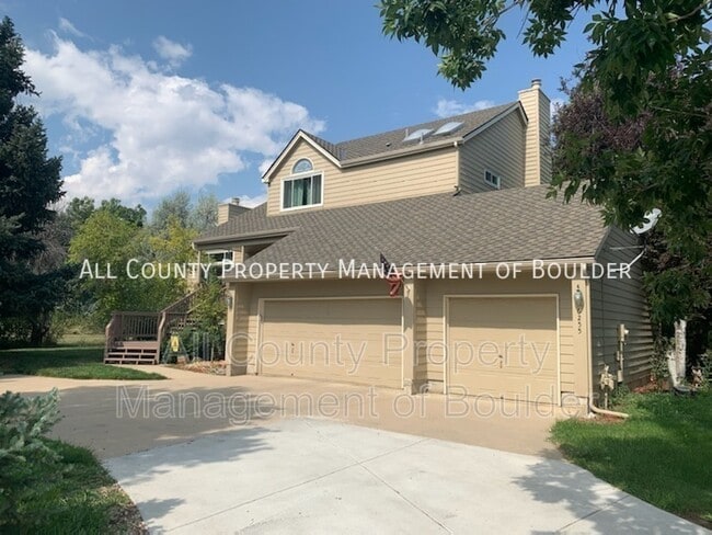 Building Photo - 6255 Notting Hill Gate