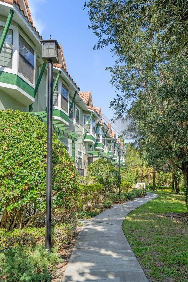 Building Photo - 14518 Damai Ln