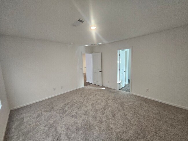 Building Photo - APRIL RENT FREE!!!    Brand New Home in Ga...