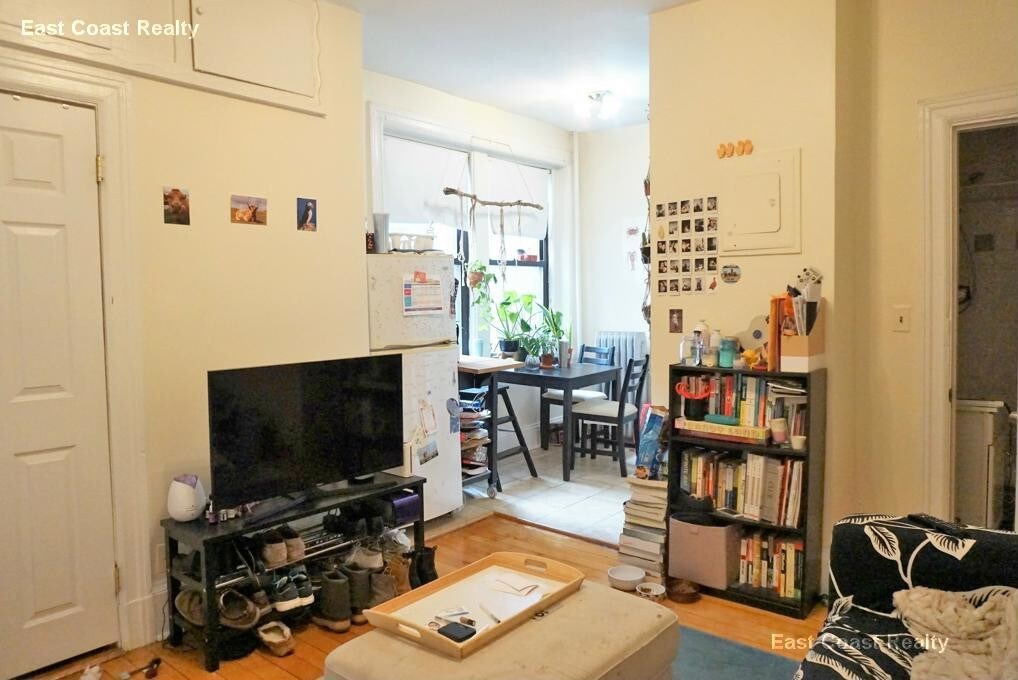 Primary Photo - 1216 Commonwealth Avenue