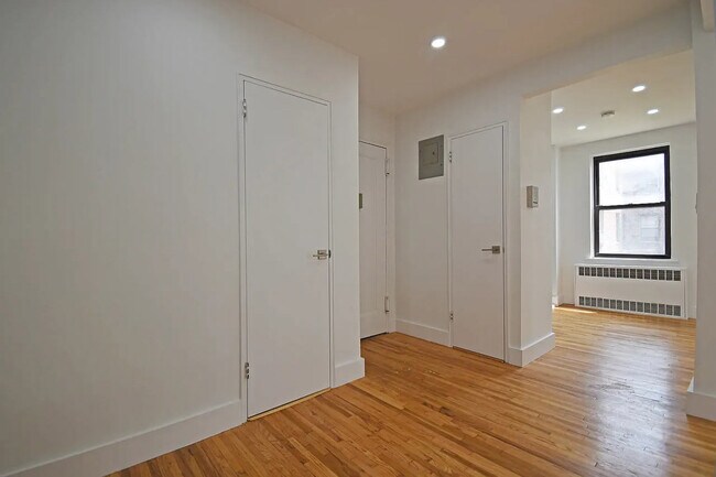 Foto del edificio - 52-18 39th Ave