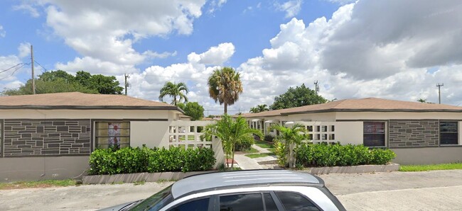 Building Photo - Hialeah Apartments East 7th Street