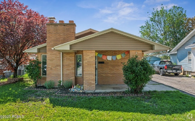 Building Photo - 573 N 1100 W