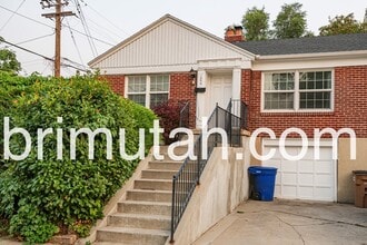 Building Photo - 1266 Parkway Ave