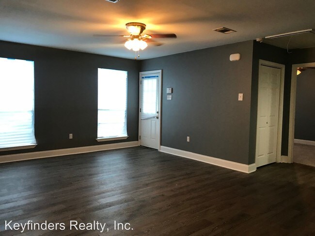 Building Photo - 2 br, 2 bath House - 8122 Quad Square Dr.