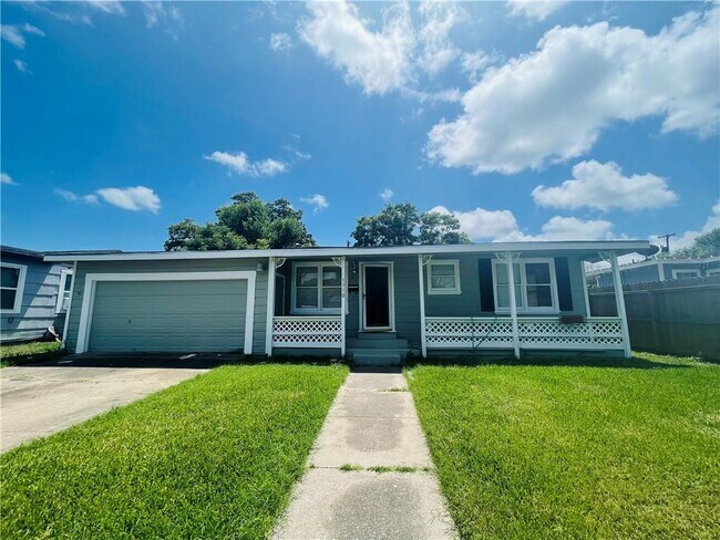 Building Photo - 1310 Devon Dr