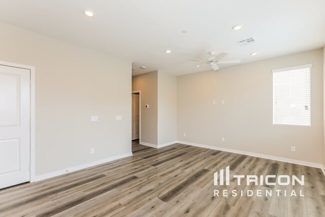 Building Photo - 31683 Willowood Way