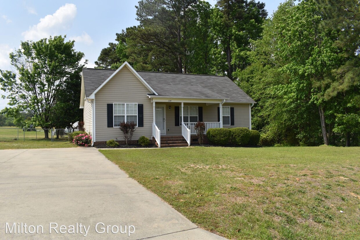 Primary Photo - 3 br, 2 bath House - 124 Irbin Dr