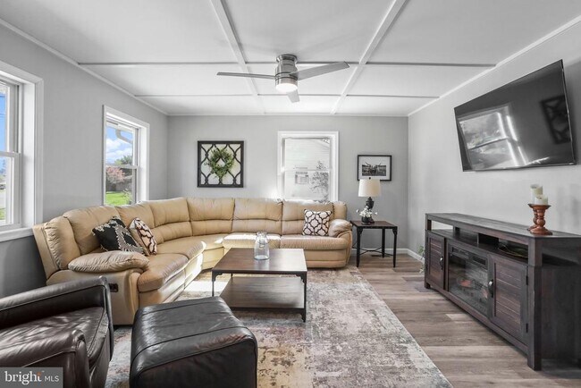 Foto del edificio - 114 Highlander Rd